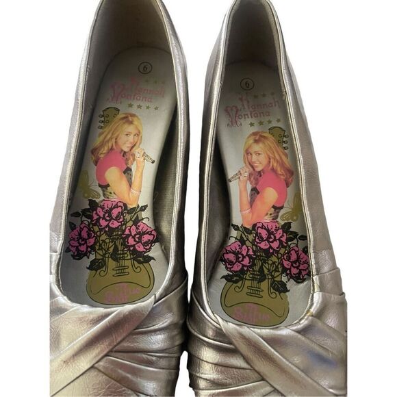 Disney Womens Silver Metallic Slip On Hana Montana Flats Ballet Shoes Size 9 - Picture 3 of 11